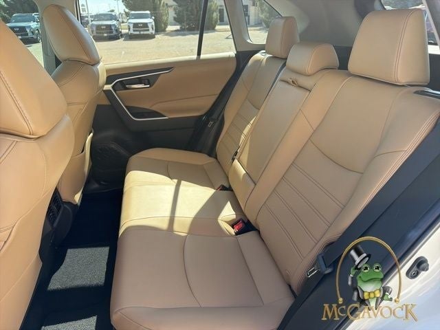 2022 Toyota RAV4 Hybrid XLE Premium