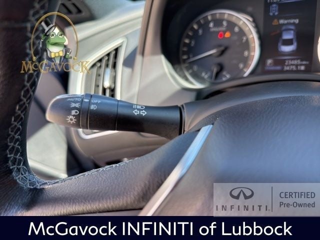 2022 INFINITI Q60 LUXE