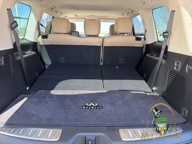 2023 INFINITI QX80 Premium Select