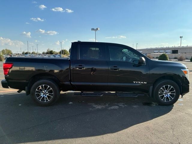 2023 Nissan Titan SV