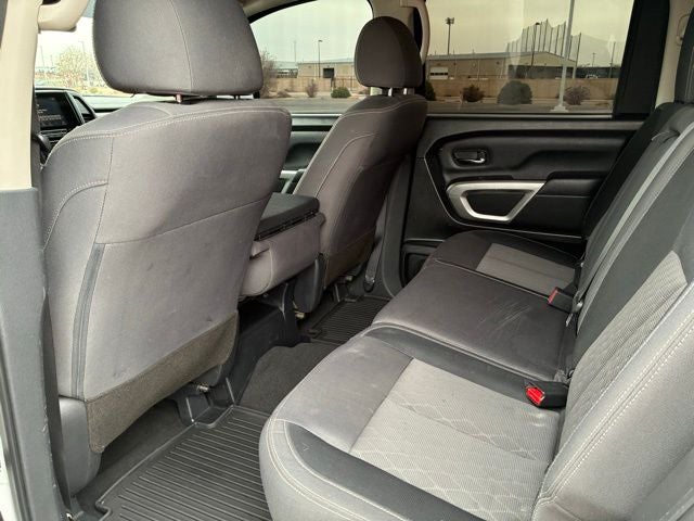 2022 Nissan Titan SV