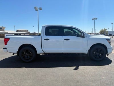 2024 Nissan Titan SV