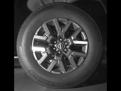 2024 Nissan Frontier SL