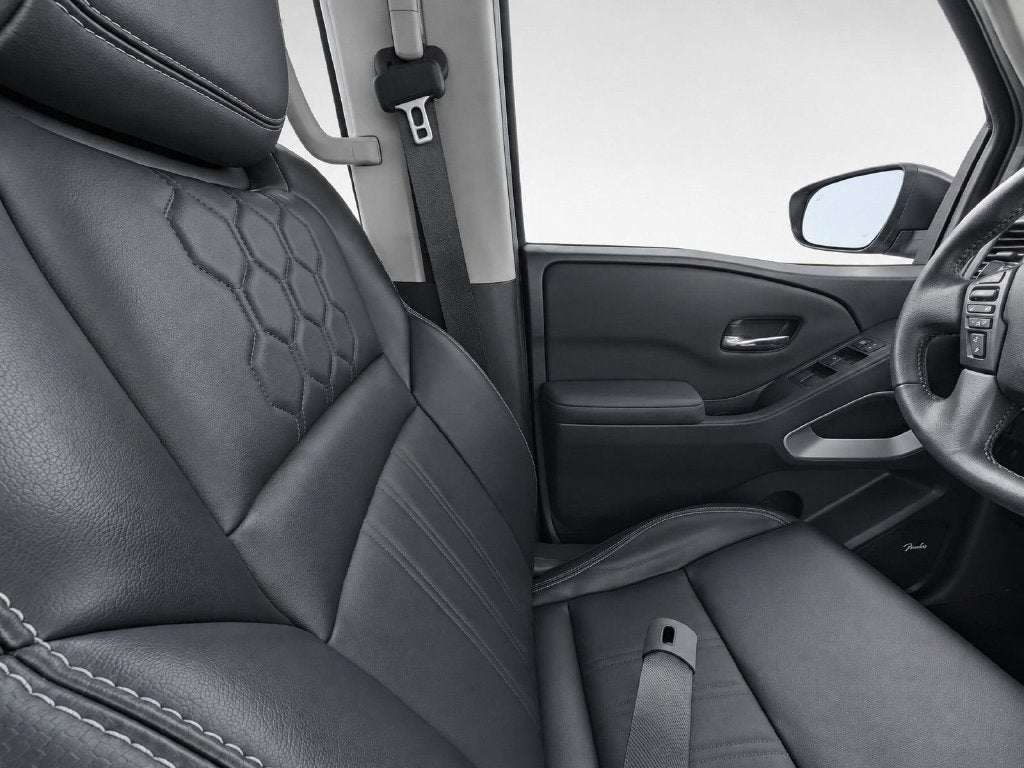 2024 Nissan Frontier SL