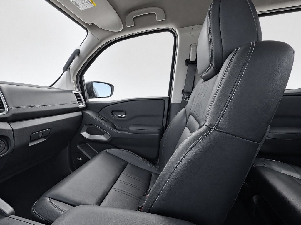 2024 Nissan Frontier SL