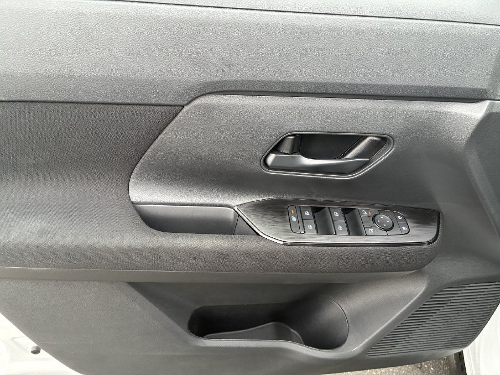 2027 Nissan Kicks S