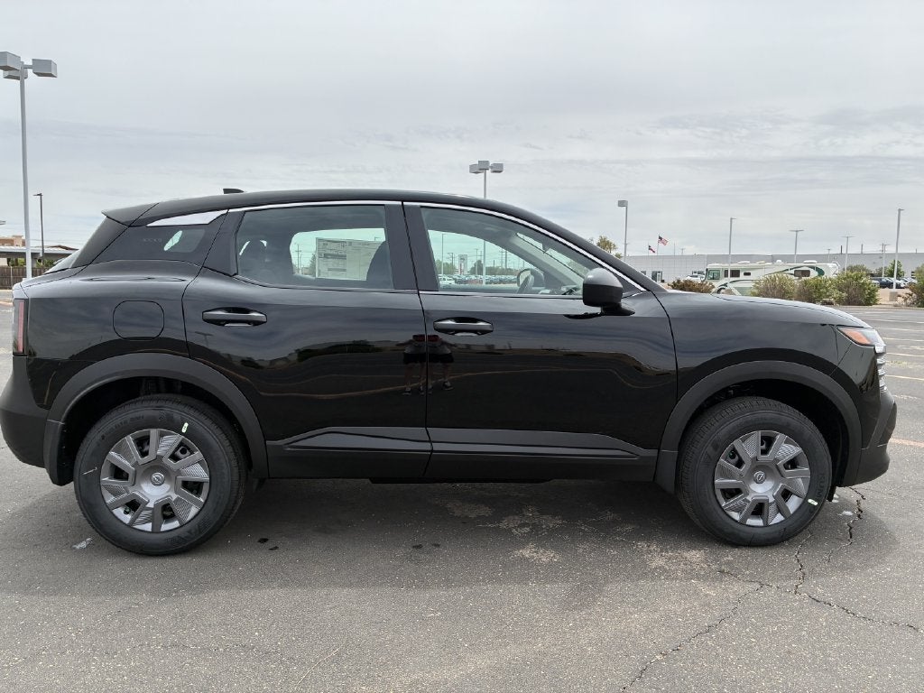 2027 Nissan Kicks S