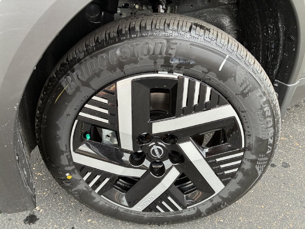 2027 Nissan Kicks SV