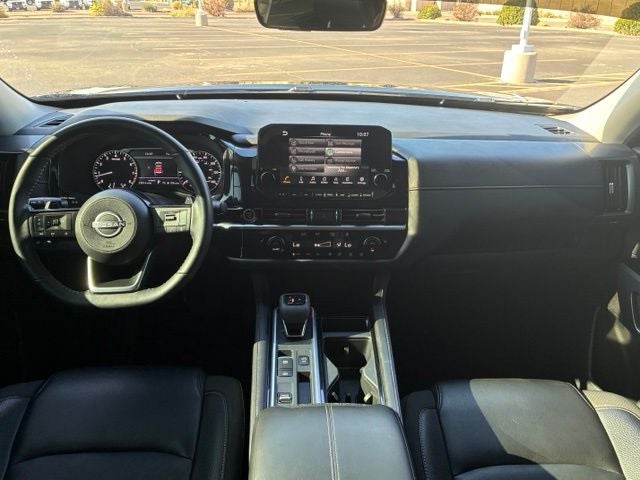 2024 Nissan Pathfinder SL
