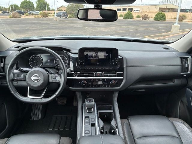 2022 Nissan Pathfinder SL