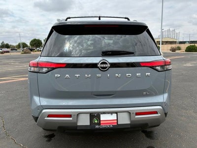 2022 Nissan Pathfinder SL