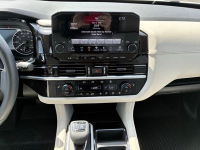 2025 Nissan Pathfinder SL