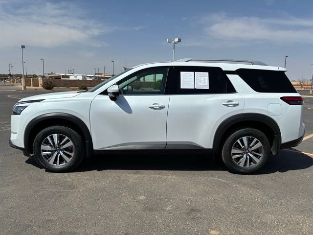 2025 Nissan Pathfinder SL