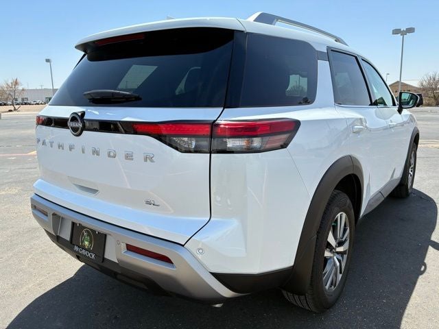 2025 Nissan Pathfinder SL