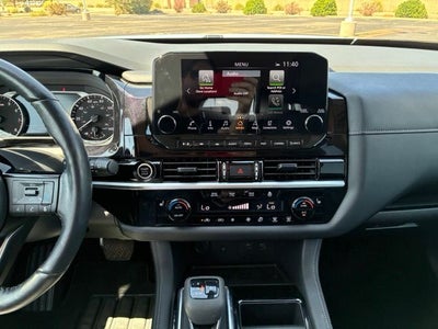 2024 Nissan Pathfinder SL