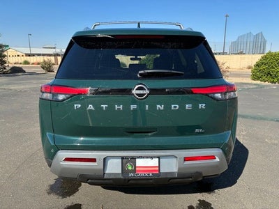 2023 Nissan Pathfinder SL