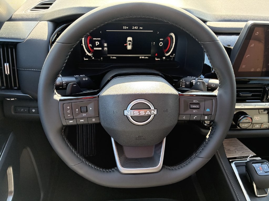 2026 Nissan Pathfinder SL