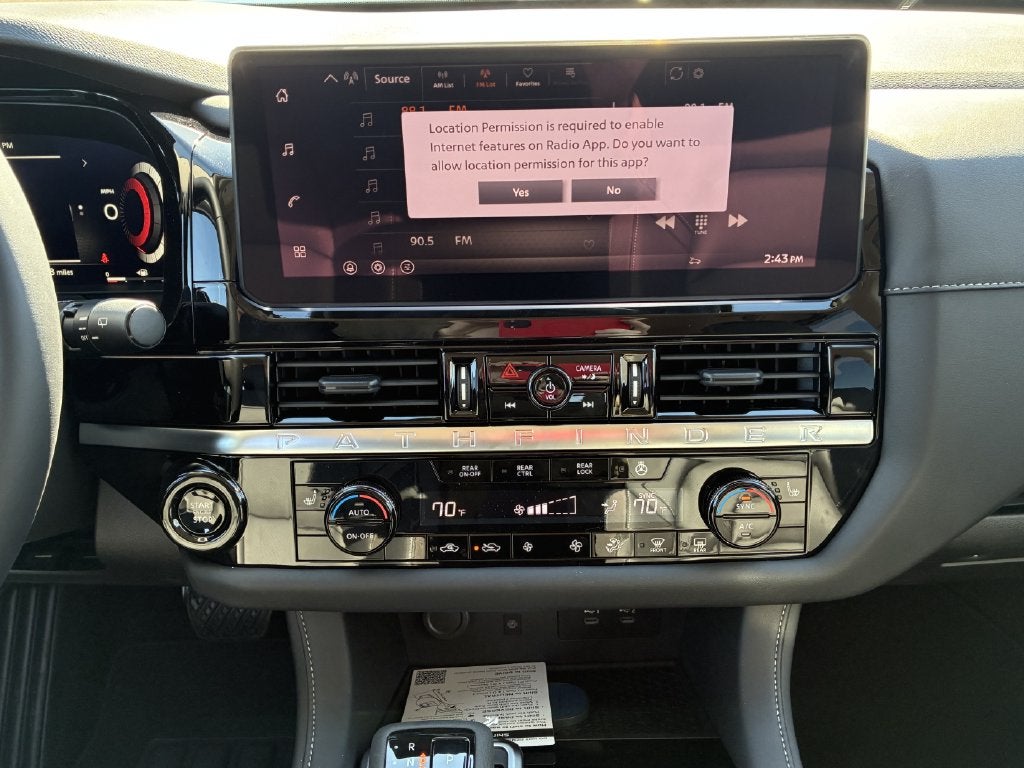 2026 Nissan Pathfinder SL