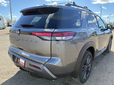 2026 Nissan Pathfinder SL