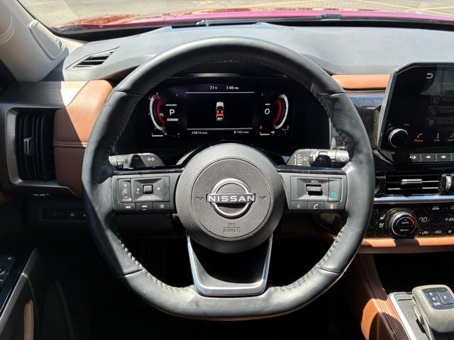 2023 Nissan Pathfinder Platinum