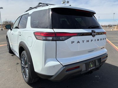 2026 Nissan Pathfinder Platinum