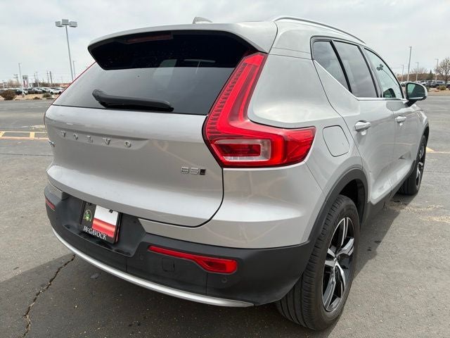 2025 Volvo XC40 B5 Core