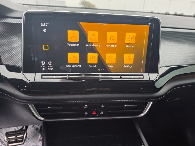 2024 Volkswagen Atlas Cross Sport 2.0T SEL R-Line
