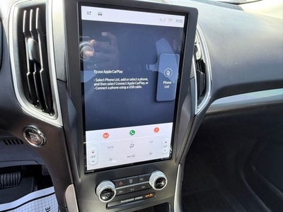 2023 Ford Edge SE