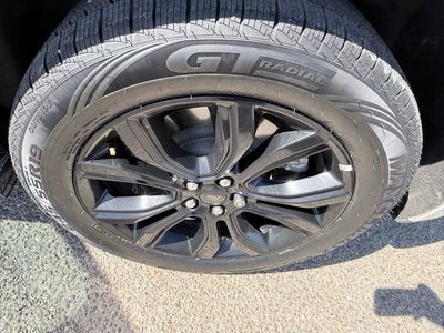 2023 Ford Edge SE