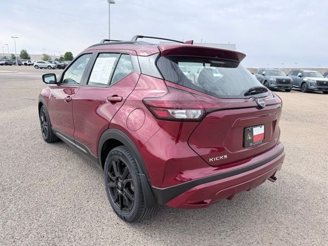 2022 Nissan Kicks SR