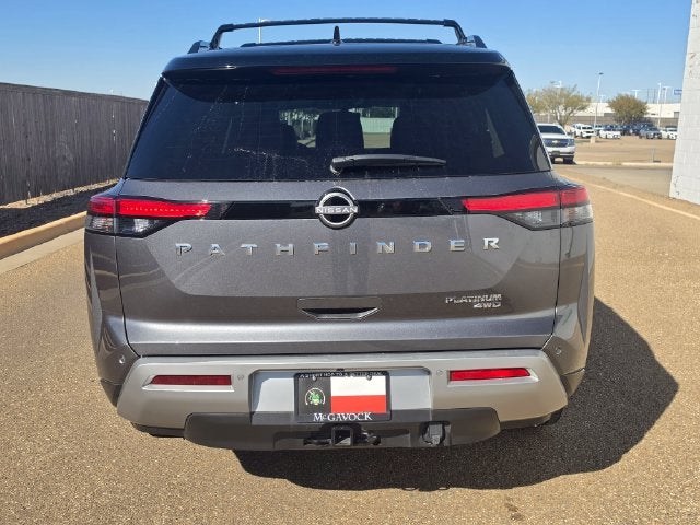 2023 Nissan Pathfinder Platinum