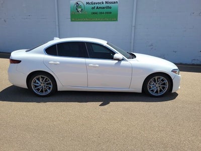 2017 Alfa Romeo Giulia Base