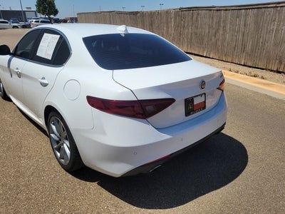 2017 Alfa Romeo Giulia Base