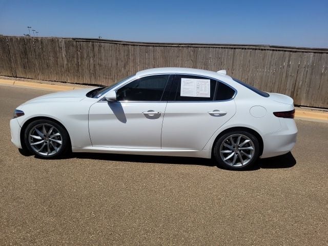 2017 Alfa Romeo Giulia Base