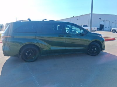 2026 Toyota Sienna Woodland Edition